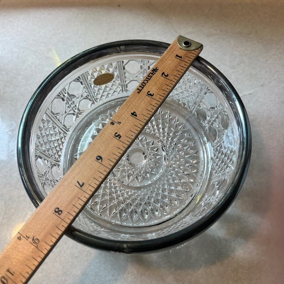 Vintage Crystal bowl with silver rim. - Picture 4 of 8